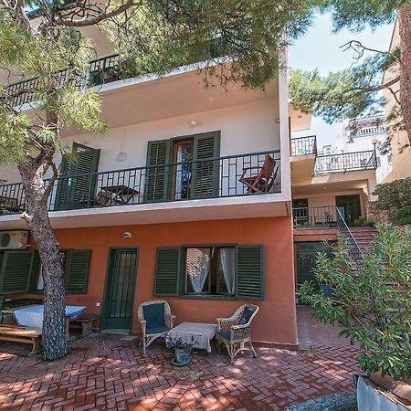 Apartments By The Sea Brela, Makarska - 16950 Luaran gambar