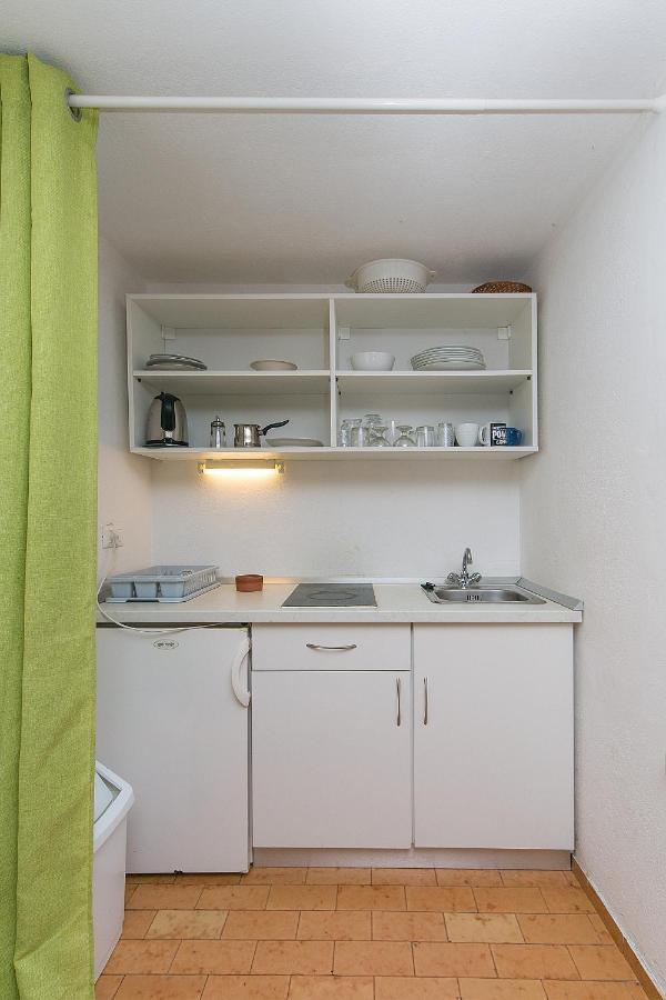 Apartments By The Sea Brela, Makarska - 16950 Luaran gambar